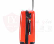 Camper 印花行李箱 