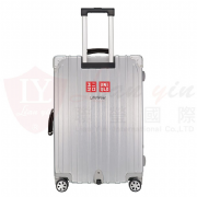 UNIQLO直噴印刷鋁框行李箱